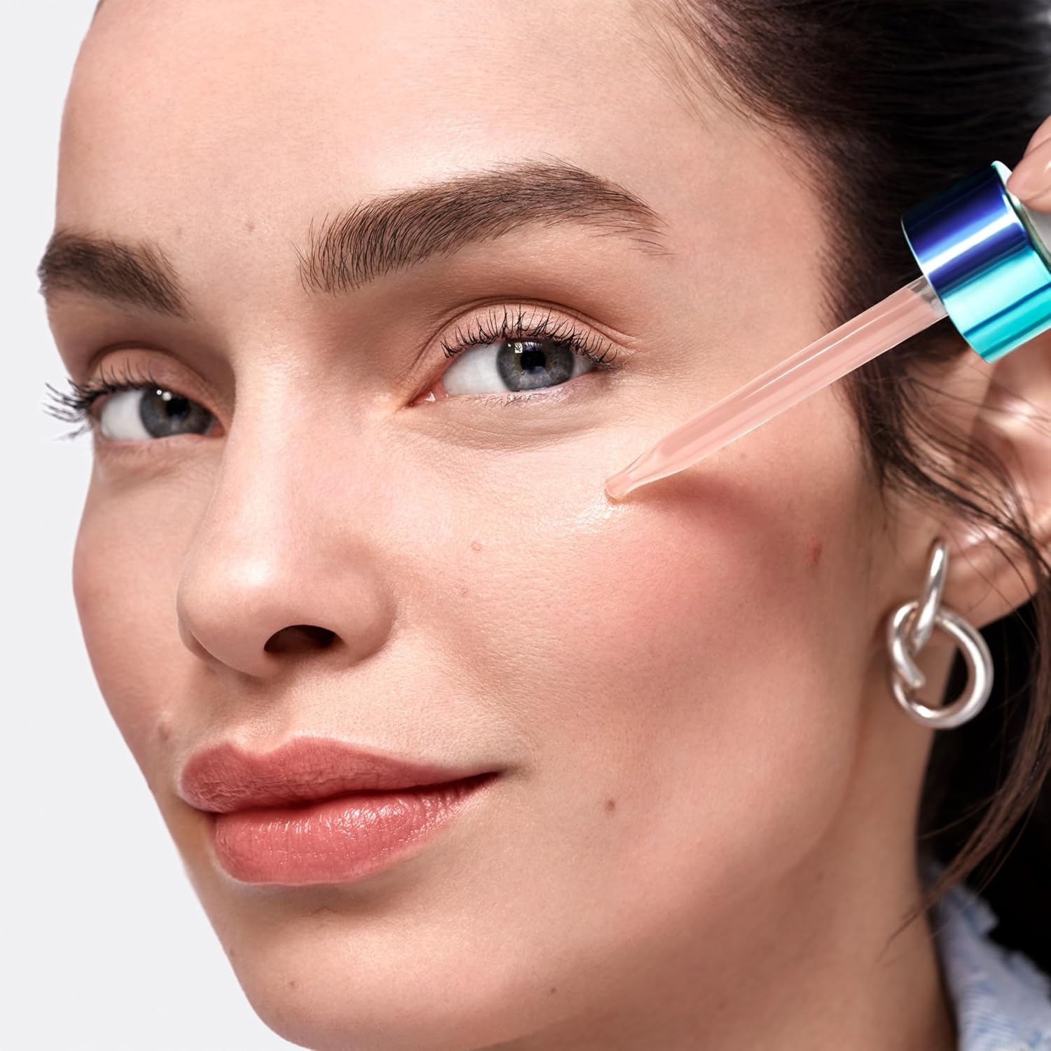 image:imageMaybelline New York Abdeckstift Instant AntiAge Effekt Concealer Lscher mit MikroLschApplikator Nr 01 Light 68 ml LOral Paris Dark Spot Niacinamid Srum Bright Reveal Dark Spot 50 ml