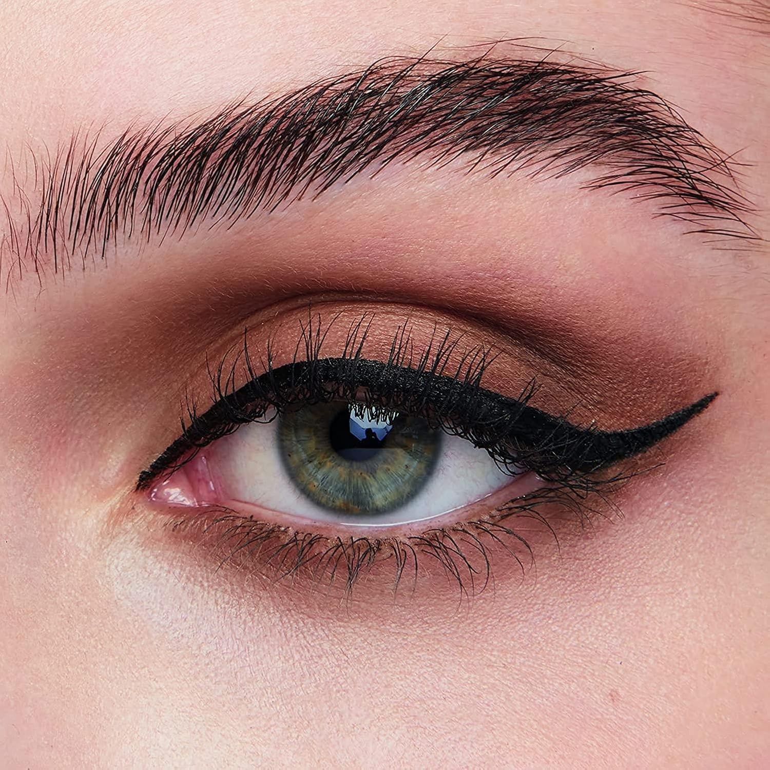 image:imageMaybelline New York Hochpigmentierter Liquid Eyeliner 701 Matte Black701 Mat Siyah