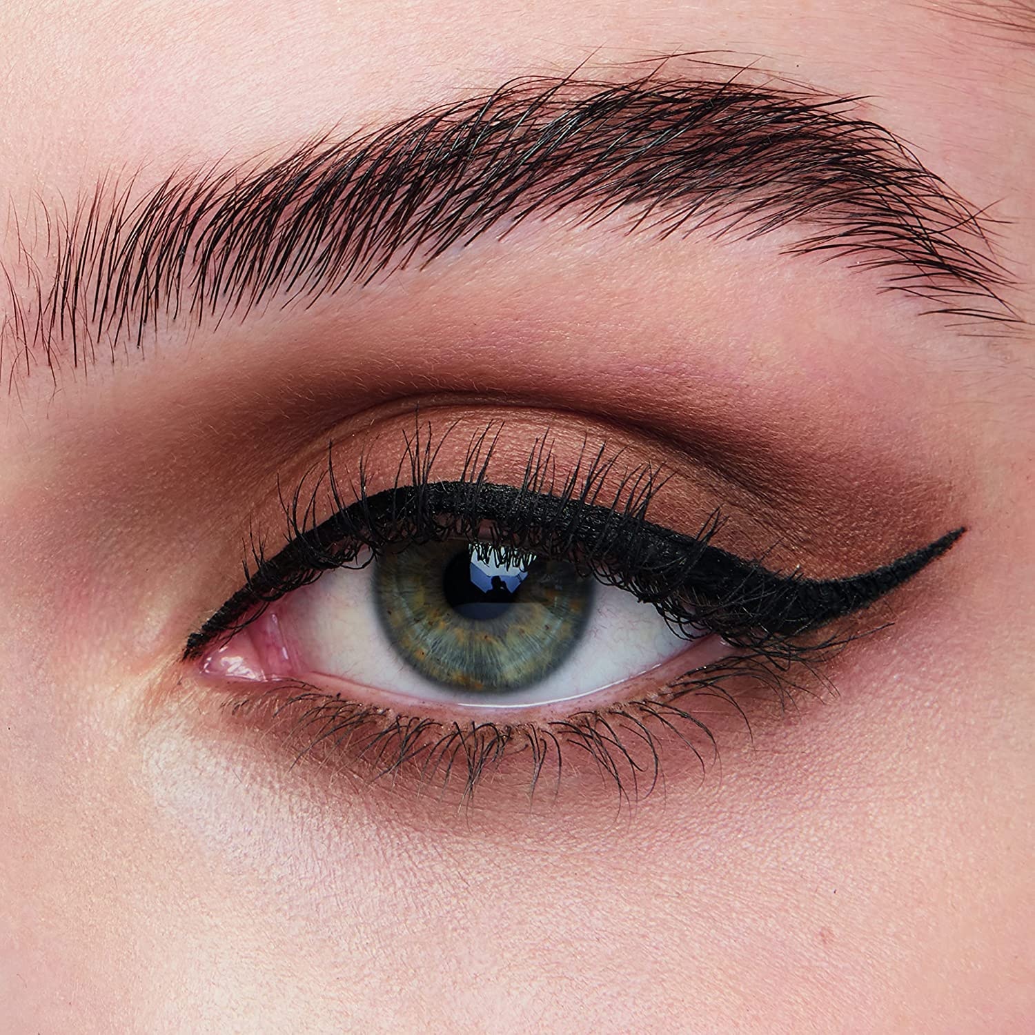 image:imageMaybelline New York Hochpigmentierter Liquid Eyeliner 701 Matte BlackNr 710 Forest Brown